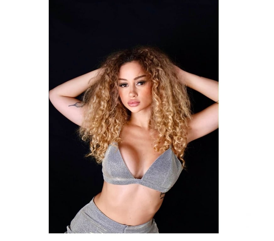 Escorts Surrey Spelthorne - Photos for Miah in the area REAL PICTURES English Speaker