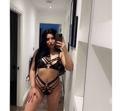Escort Northampton West Northamptonshire - Photos for Andra here ! Real pics 😱💕