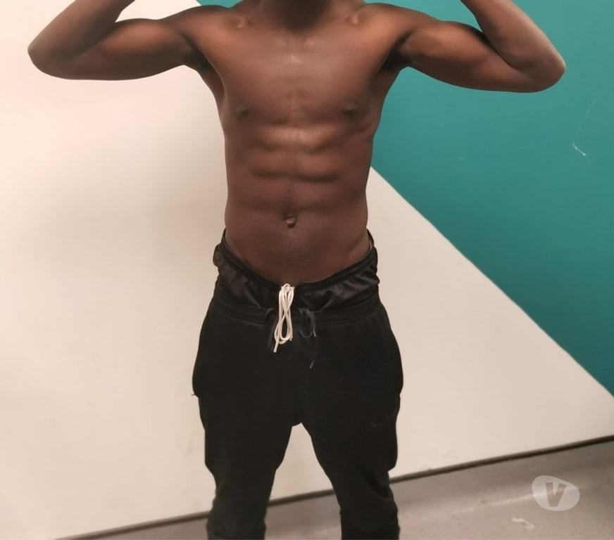 Escorts East London Forest Gate Station - East London - Photos for CHOCOLATE SNACK {MASSAGE SERVICE} - SEE ME NOW