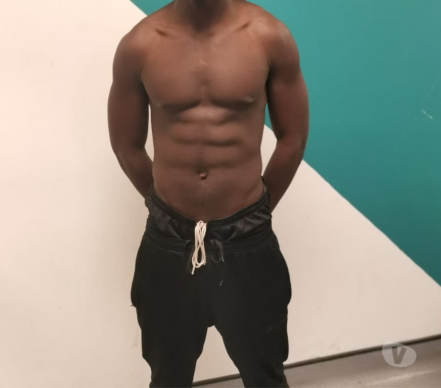 Escorts East London Forest Gate Station - East London - Photos for CHOCOLATE SNACK {MASSAGE SERVICE} - SEE ME NOW