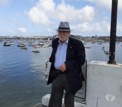 online dating Plumstead South East London - Photos for ROGER SEEKS FEMALES OVER THE AGE OF 18