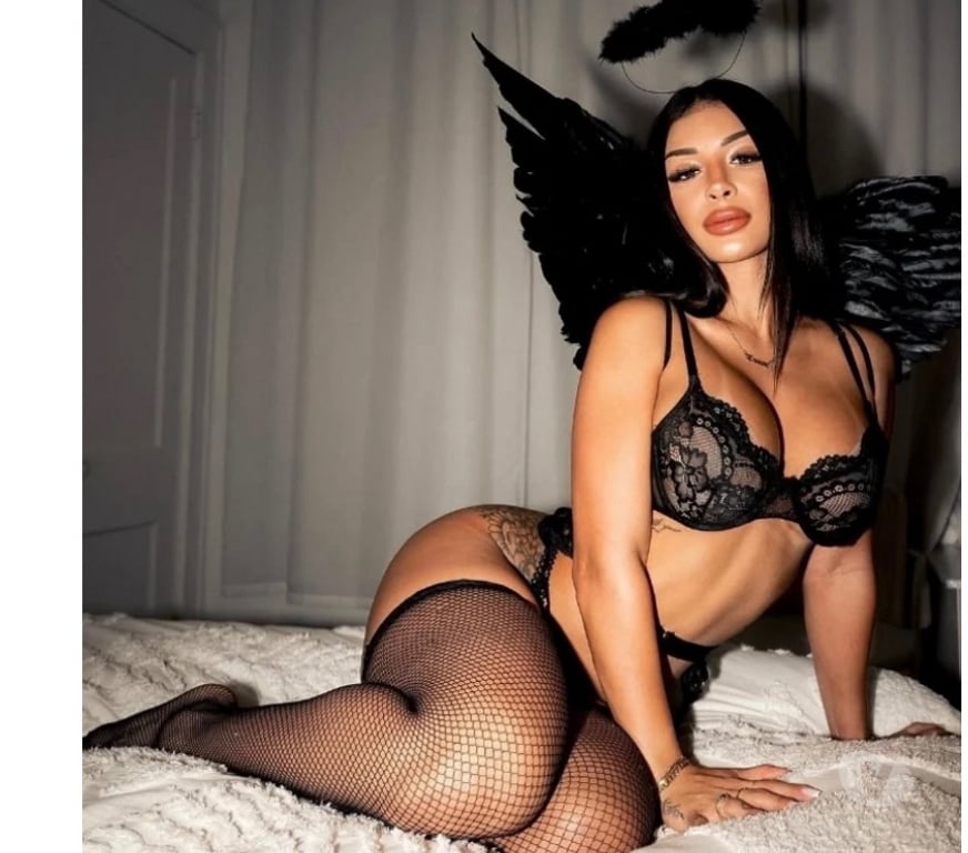 Escorts East London Havering - Photos for 🍒NAUGHTY LARISSA 🪩 🔝HOTTEST BLONDE 🔝PARTY