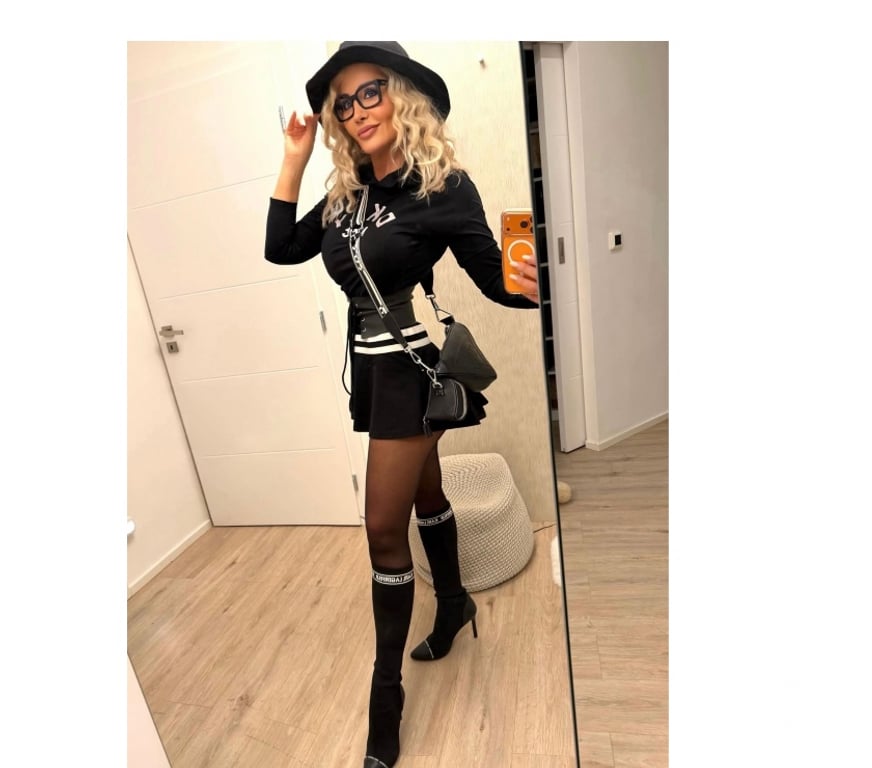 Escorts Merseyside Liverpool - Photos for MISTRESS ♥️EMMA 😈 New😈 Strap on 💙