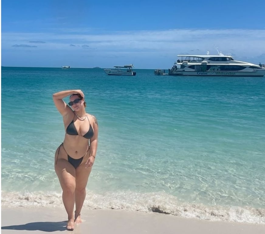 Escorts South East London Kidbrooke - South East London - Photos for 🦊 Red Passion – A Flame You Won’t Forget