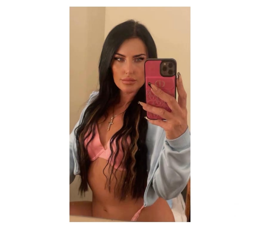 Escorts South Yorkshire Sheffield - Photos for British tanned: Paige the girl you must meet 😈💫