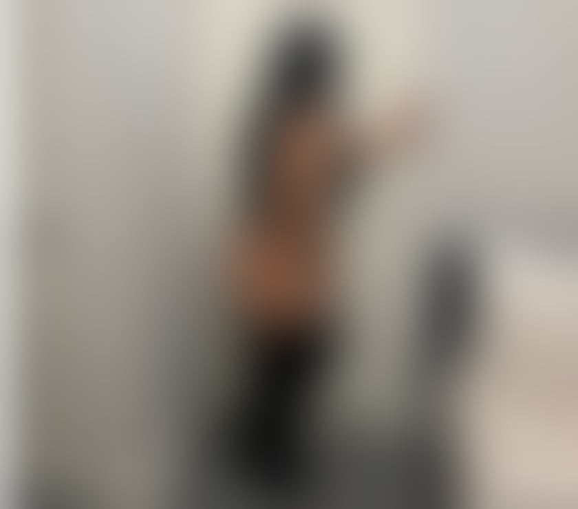  Escorts The Broadway Bradford - Photos for sexy british sarah new lady in town🫶