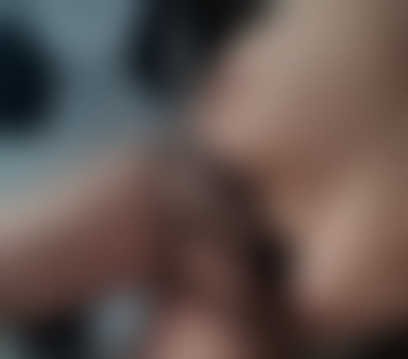 Escorts South East London Plumstead - South East London - Photos for Curve escort. Please text me or call me in WhatsApp.😘