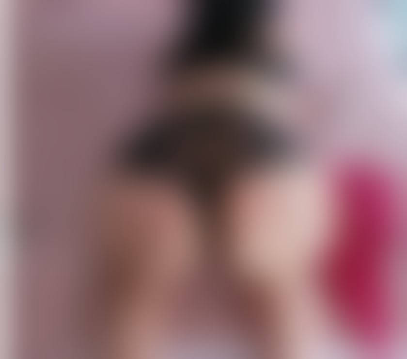 Escorts South East London Woolwich - South East London - Photos for Curve escort. Please call me or text in WhatsApp. 😘