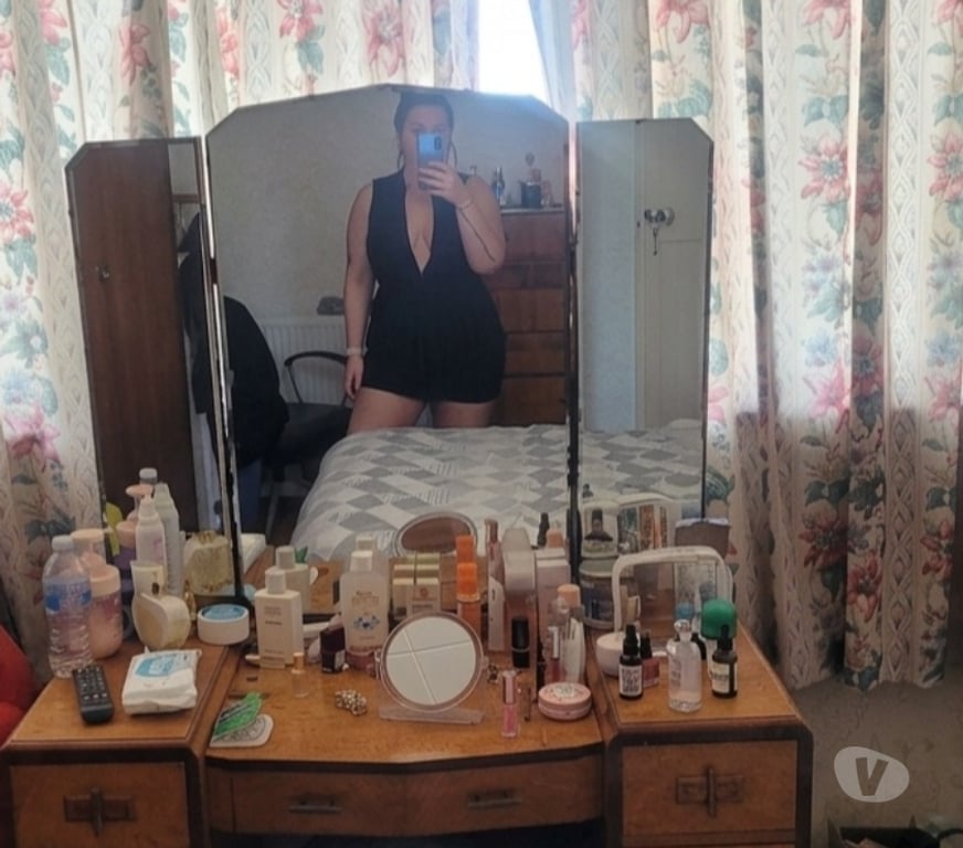 Escorts South East London Woolwich - South East London - Photos for Curve escort. Please call me or text in WhatsApp. 😘