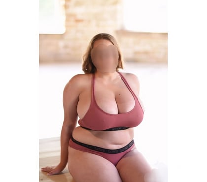 Escorts and Massages Eastbourne Town Centre Eastbourne - Photos for Curvy and Naughty ❤️