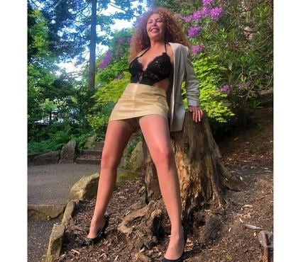 Escorts & Erotic Massage Kingfisher Shopping Centre Redditch - Photos for EVE SECREATRY, DOMINATRIX, PARTY🇪🇸🍾