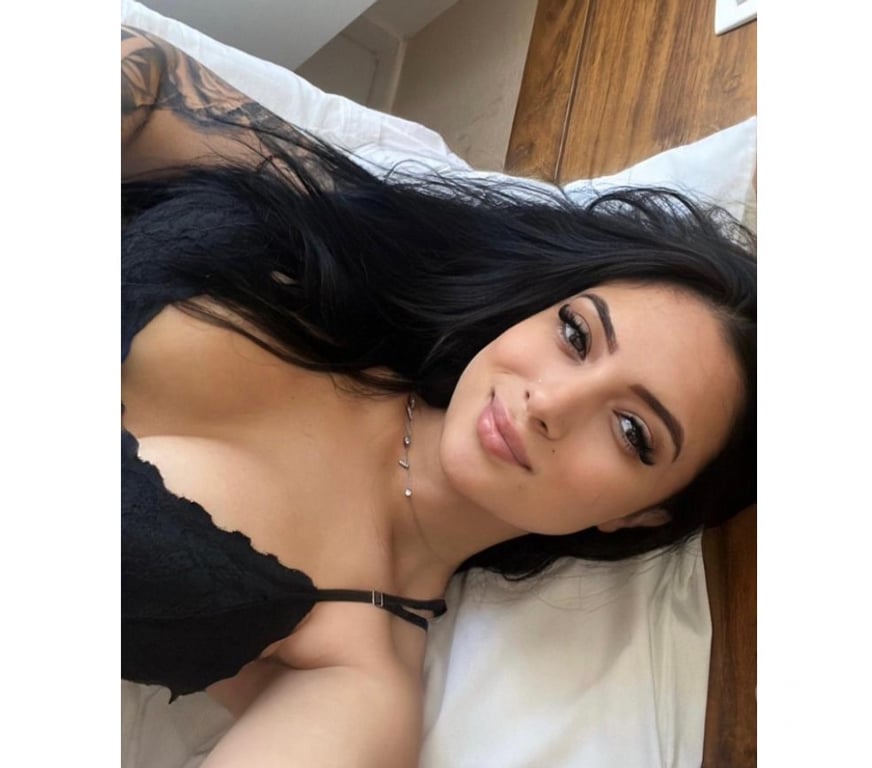 Escorts West Midlands Birmingham - Photos for Melissa Noir ✨ Brazilian Girlfriend with beautiful curve