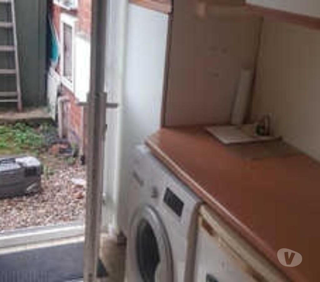 Property to Rent Bedfordshire Luton - Photos for studio flat in Luton town centre Wingate road LU4