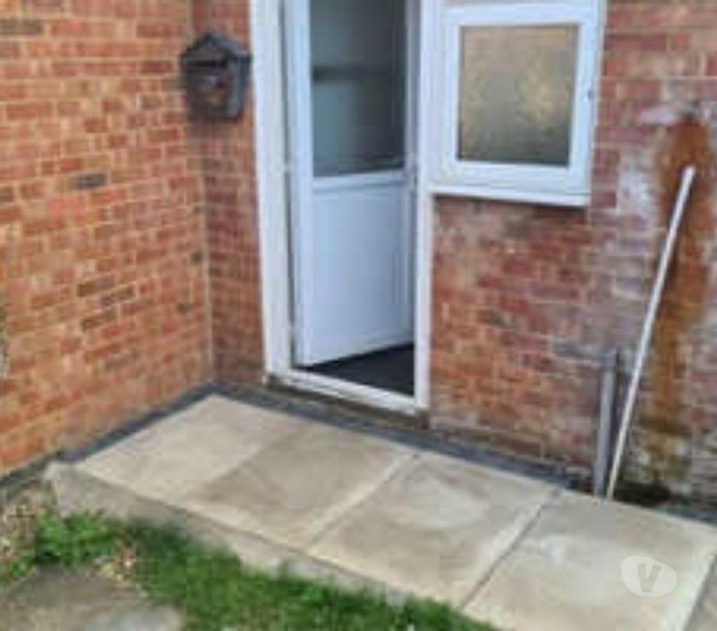 Property to Rent Bedfordshire Luton - Photos for studio flat in Luton town centre Wingate road LU4