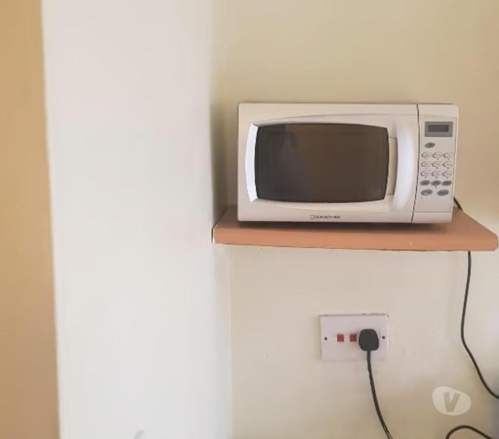 Property to Rent Bedfordshire Luton - Photos for studio flat in Luton town centre Wingate road LU4