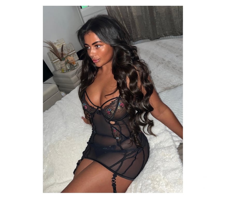 Escorts West Midlands Birmingham - Photos for Aliyana khan🖤✨ Pakistani model 💚