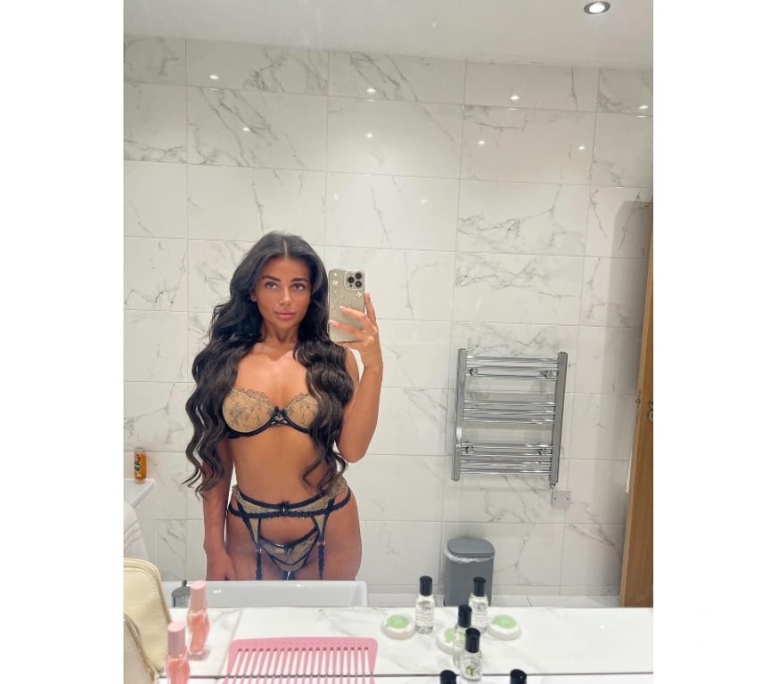 Escorts West Midlands Birmingham - Photos for Aliyana khan🖤✨ Pakistani model 💚