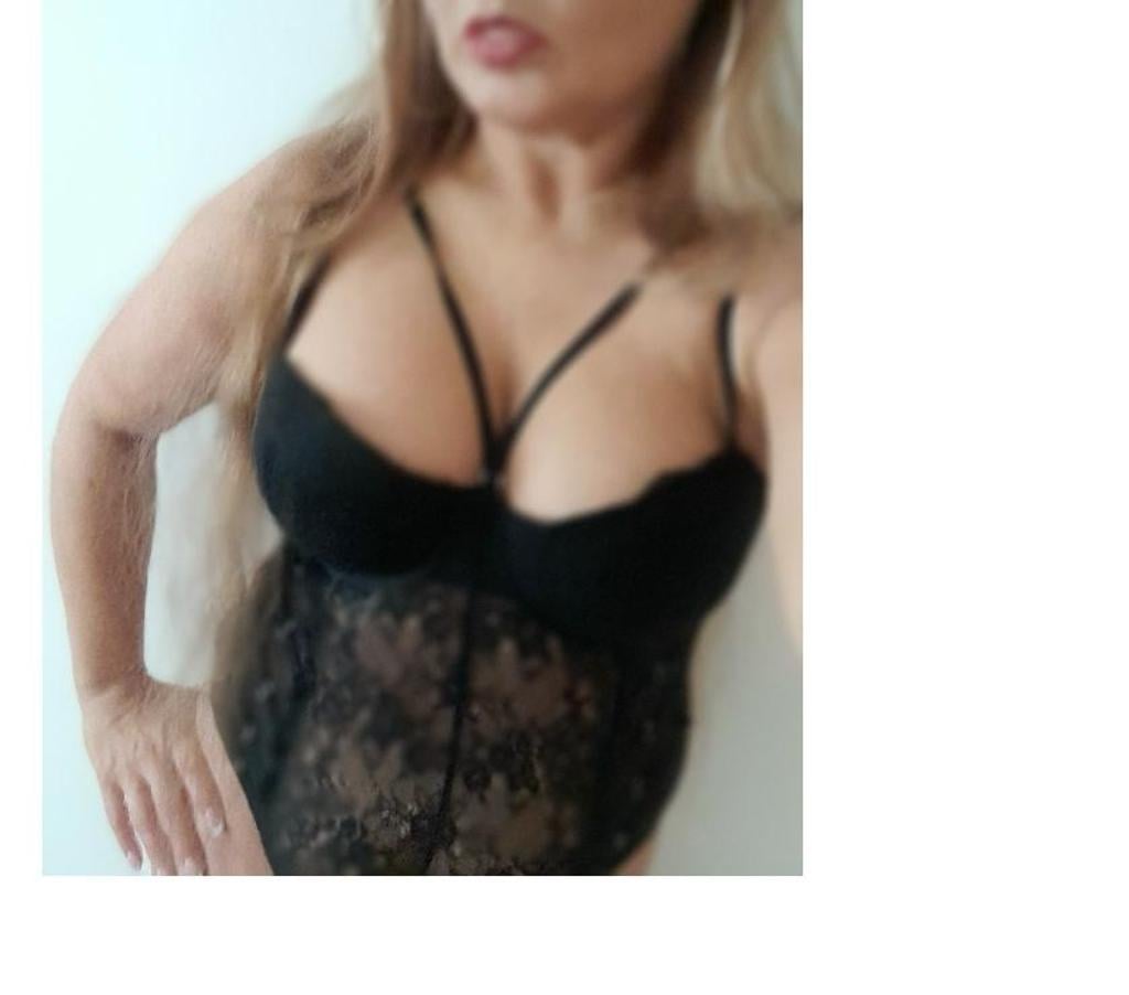 Escorts North West London Harrow - Photos for Amanda Gorgeous