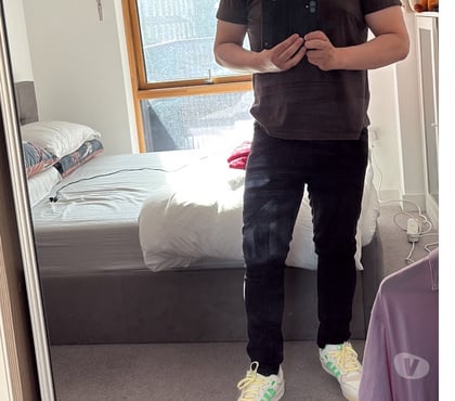 Gay Dating Bow East London - Photos for Looking for hung top