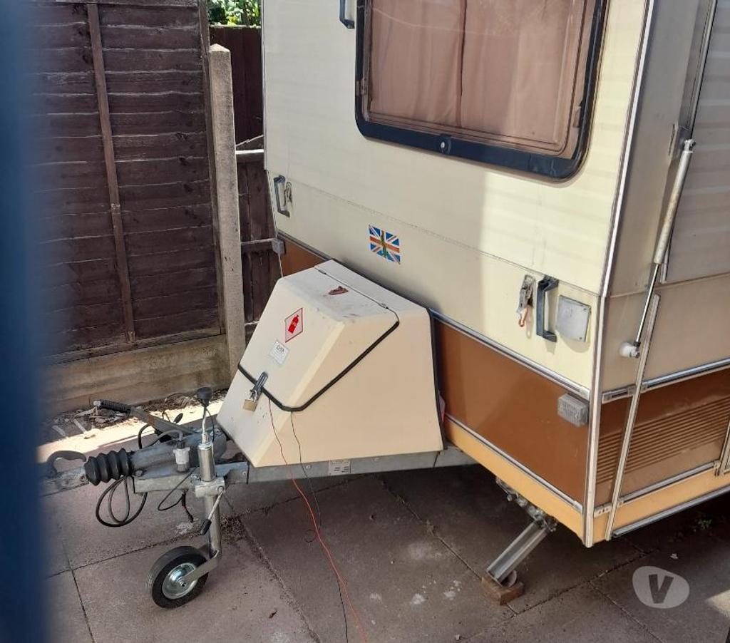 secondhand caravans West Midlands Birmingham - Photos for Gobur folding caravan