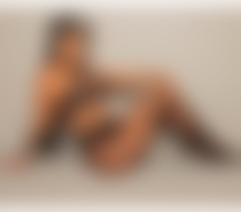 Escorts East London Aldgate East Station - East London - Photos for 🇧🇷BRUNA PARTY GIRL🥂ALDGATE EAST