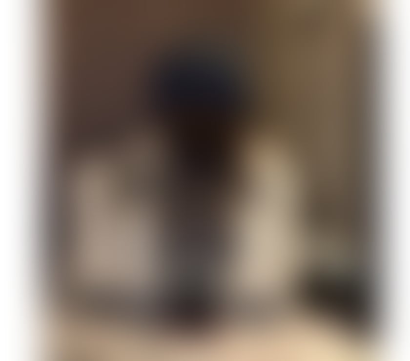 Escort Aldgate East East London - Photos for Black British born 🤎 for 40+ must read ad before msging.