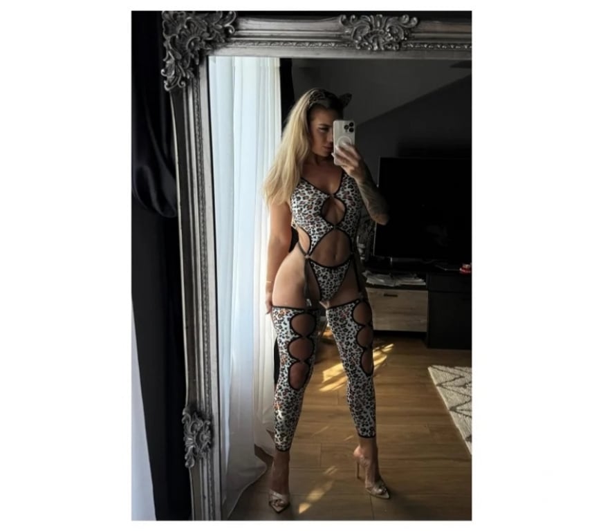 Escorts Essex Harlow - Photos for NEW HERE OUTCALL PARTY GIRL🥂❤️