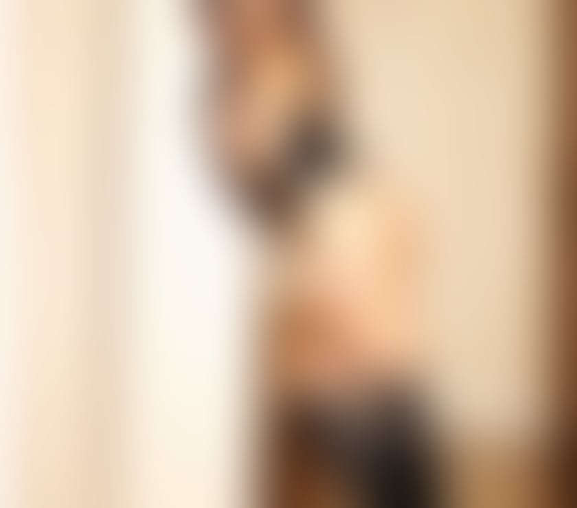 Escorts Cheshire East Macclesfield - Cheshire East - Photos for New in Macclesfield – Elegant, Passionate & Discreet!