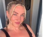 Curvy Milf 💋 Real connection & flirty fun via WhatsApp
