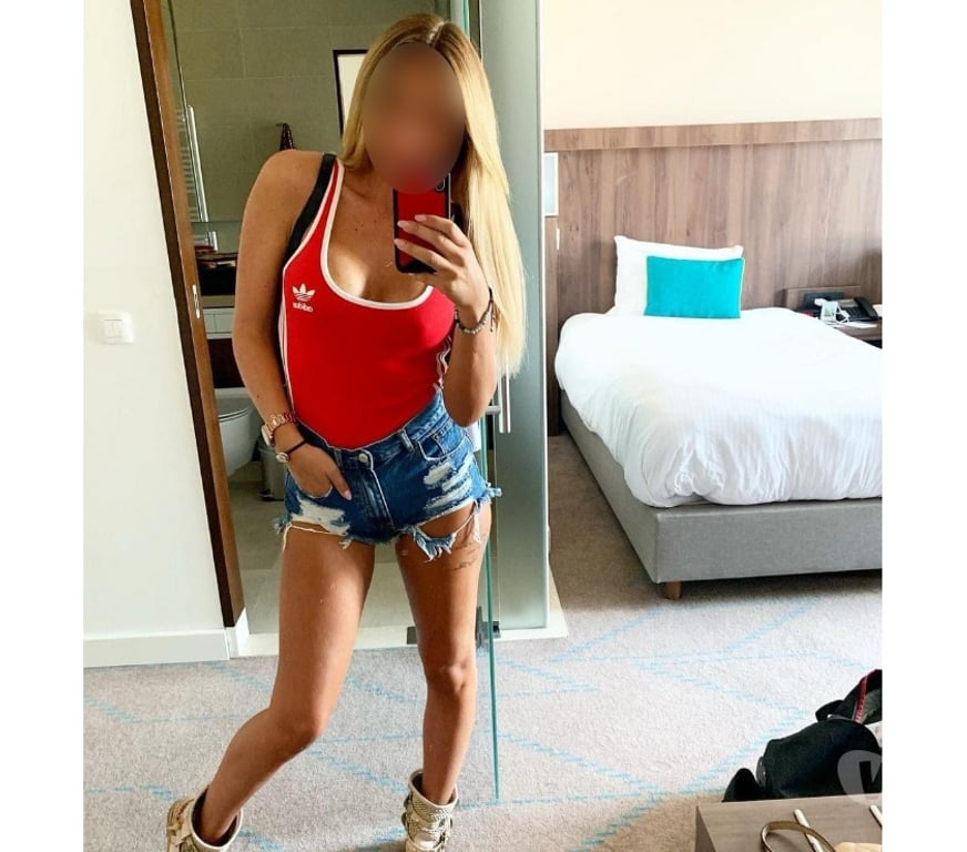 Escorts West London Hillingdon - Photos for Red Hot Lucy - NEW Heathrow xxx