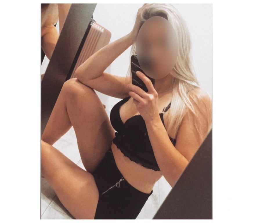 Escorts West London Hillingdon - Photos for Red Hot Lucy - NEW Heathrow xxx