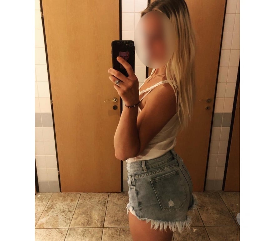 Escorts West London Hillingdon - Photos for Red Hot Lucy - NEW Heathrow xxx