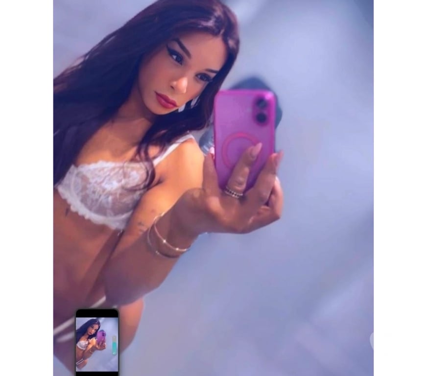 Trans Escorts North West London Neasden - North West London - Photos for SEXY Tgirl 😘😉 Big bumm and a surprise ☺️😏