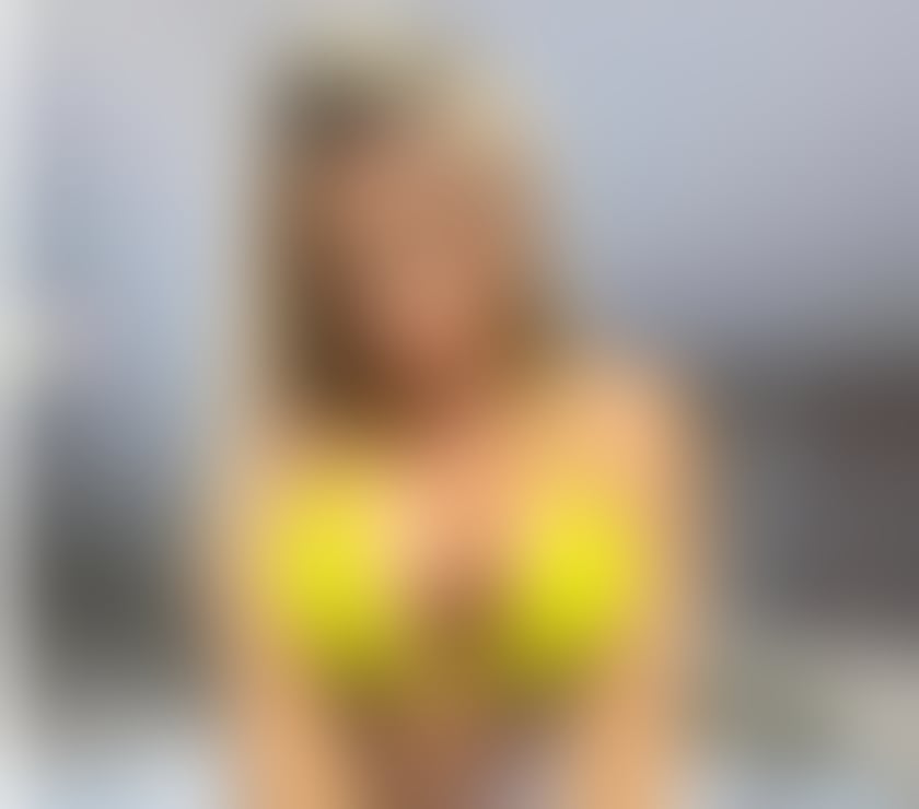 Escorts Derbyshire Chesterfield - Photos for Elly NEW IN TOWN 🥰😇 only Outcall💋💋