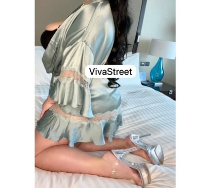 Escorts Canary Wharf East London - Photos for British Arab escort 😍 REAL PHOTOS 💕 East London