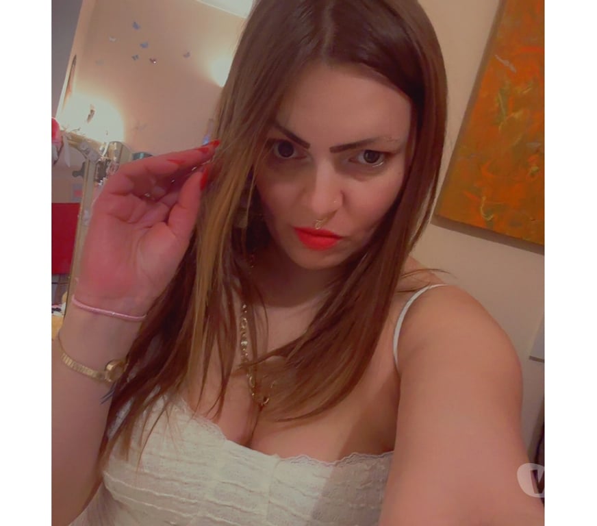 Escorts West Yorkshire Leeds - Photos for Beautiful party girl Jessy waiting for you