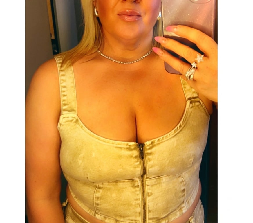 Escorts Bristol Bristol City Centre - Bristol - Photos for Sexy Sweet🐰🍒British Girl 🫦🔥MILF