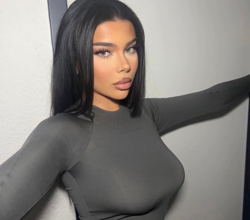 Photos for ANNA PARTY STUNNING GIRL BEST IN TOWN 24h 07438841710