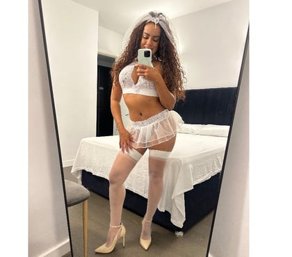 Photos for 🥂SEXY PARTY GIRL🥂 Anny