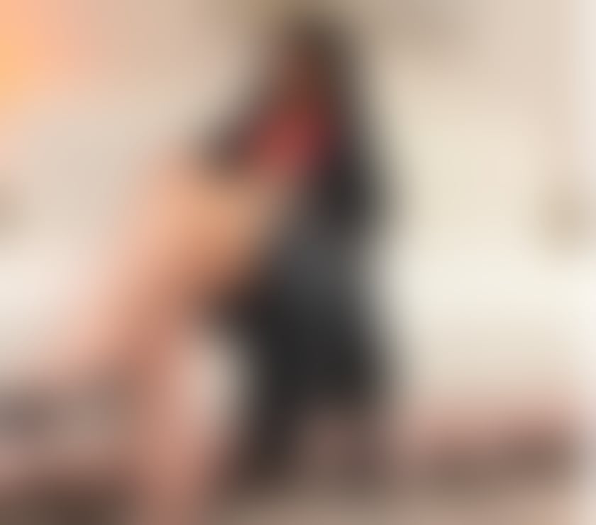Domme Amalia Party Girl