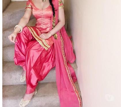Escorts Huddersfield Kirklees - Photos for Naughty Zara Khan