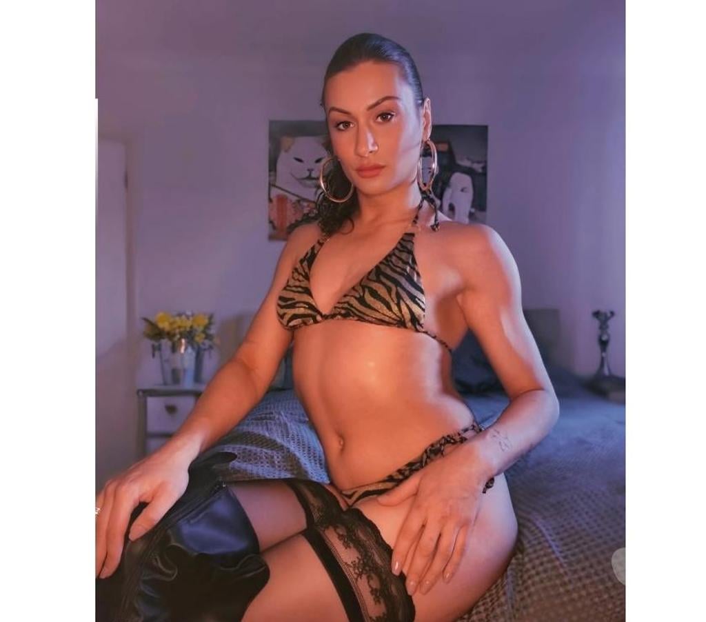 Trans Escorts Surrey Surrey Heath - Photos for Layla-Rose - Fulfilling Your Deepest Fantasies