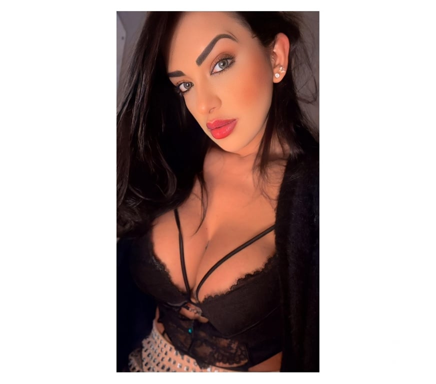Escorts North West London Harrow - Photos for £40 🔥 NEW ELLIS WILD LATINA 🇧🇷 Harrow - HA2