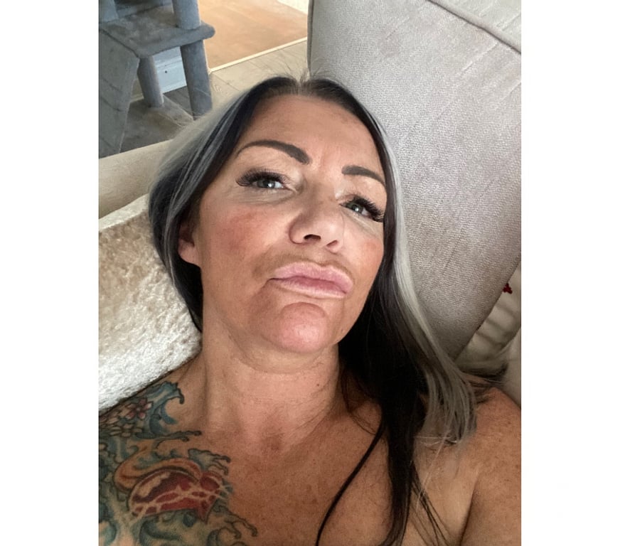 Escorts Lancashire Blackburn with Darwen - Photos for RIVER THE ULTIMATE MILF ENGLISH 🇬🇧 LANCS LASS 😘