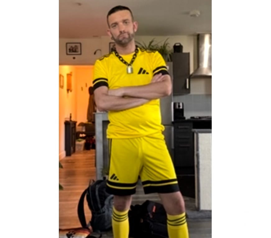  Gay massage Buckinghamshire High Wycombe - Buckinghamshire - Photos for LOOKING FOR YOUR NEXT PLAYMATE 😜 HORNY OPEN MINDED