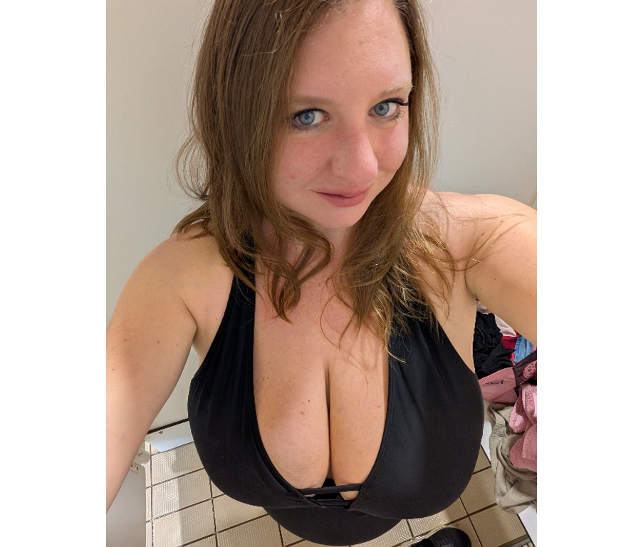 Escorts Wiltshire Swindon - Photos for 😽 Miss Miowingtons 😽 38HH boobs