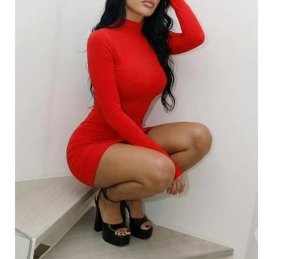 Escorts Horsham Town Centre Horsham - Photos for New sexy brunette in town