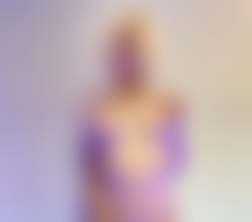  Escorts Edinburgh Old Town Edinburgh - Photos for Mara avalabile now on WhatsApp +40750493809