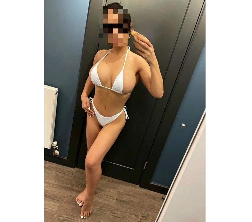 Escorts East London Whitechapel - East London - Photos for Half Latina-Half Asian 07751236557