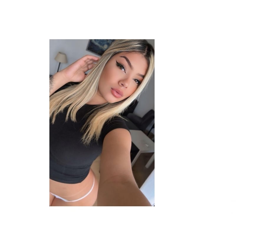 Escorts South West London Haydons Road - South West London - Photos for 🌟 Charming Brazilian girl – in your area 🏠